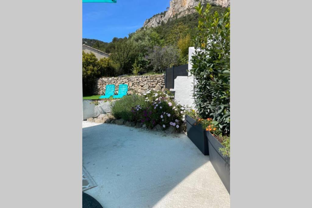 Maison Avec Jardin, Parking Entre Mer Et Montagne Le Revest-le-Eaux Esterno foto