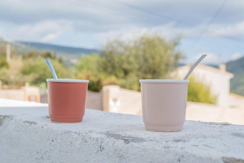 Maison Avec Jardin, Parking Entre Mer Et Montagne Le Revest-le-Eaux Esterno foto
